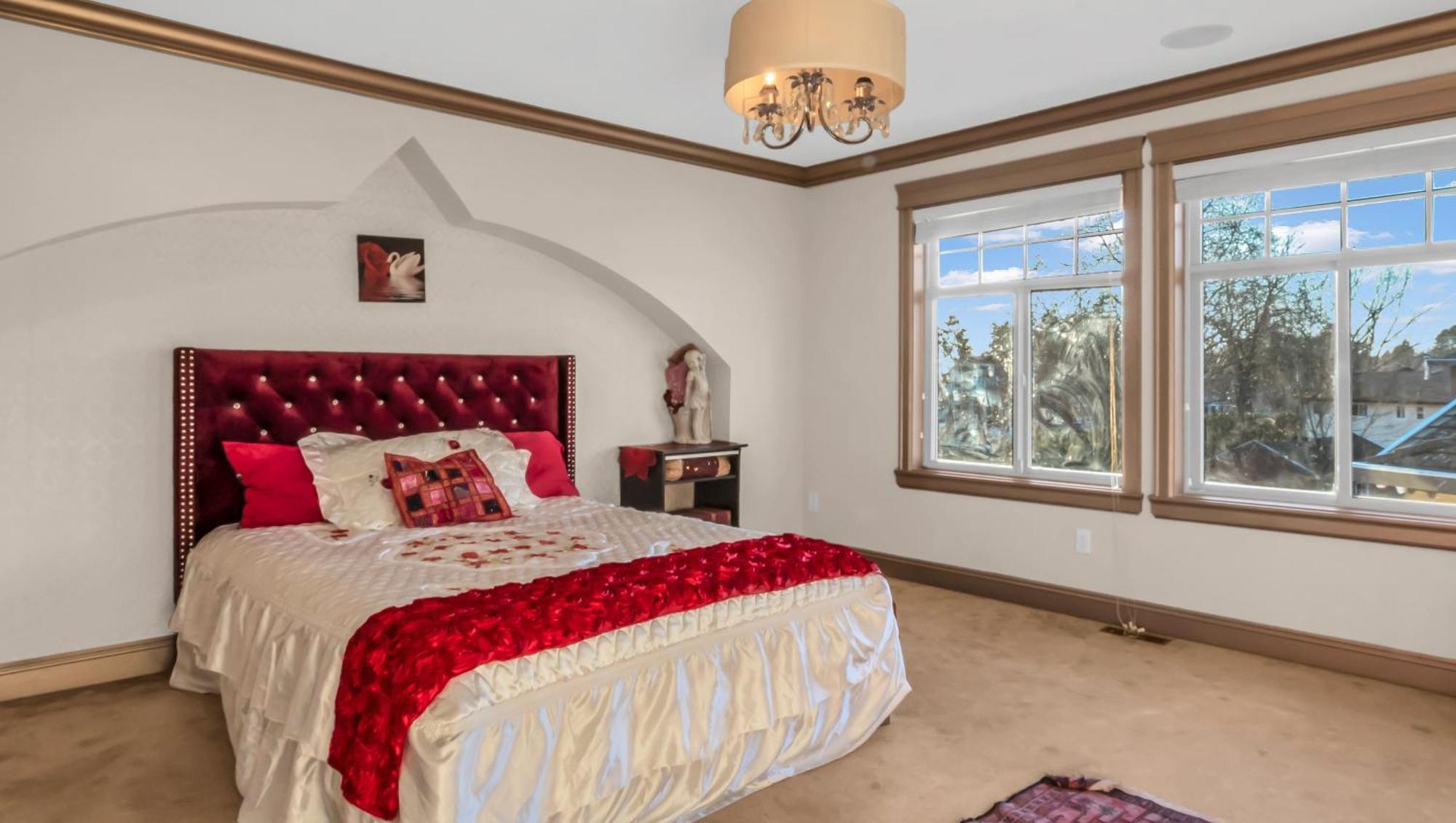 סארי Empress Palace Hotel מראה חיצוני תמונה