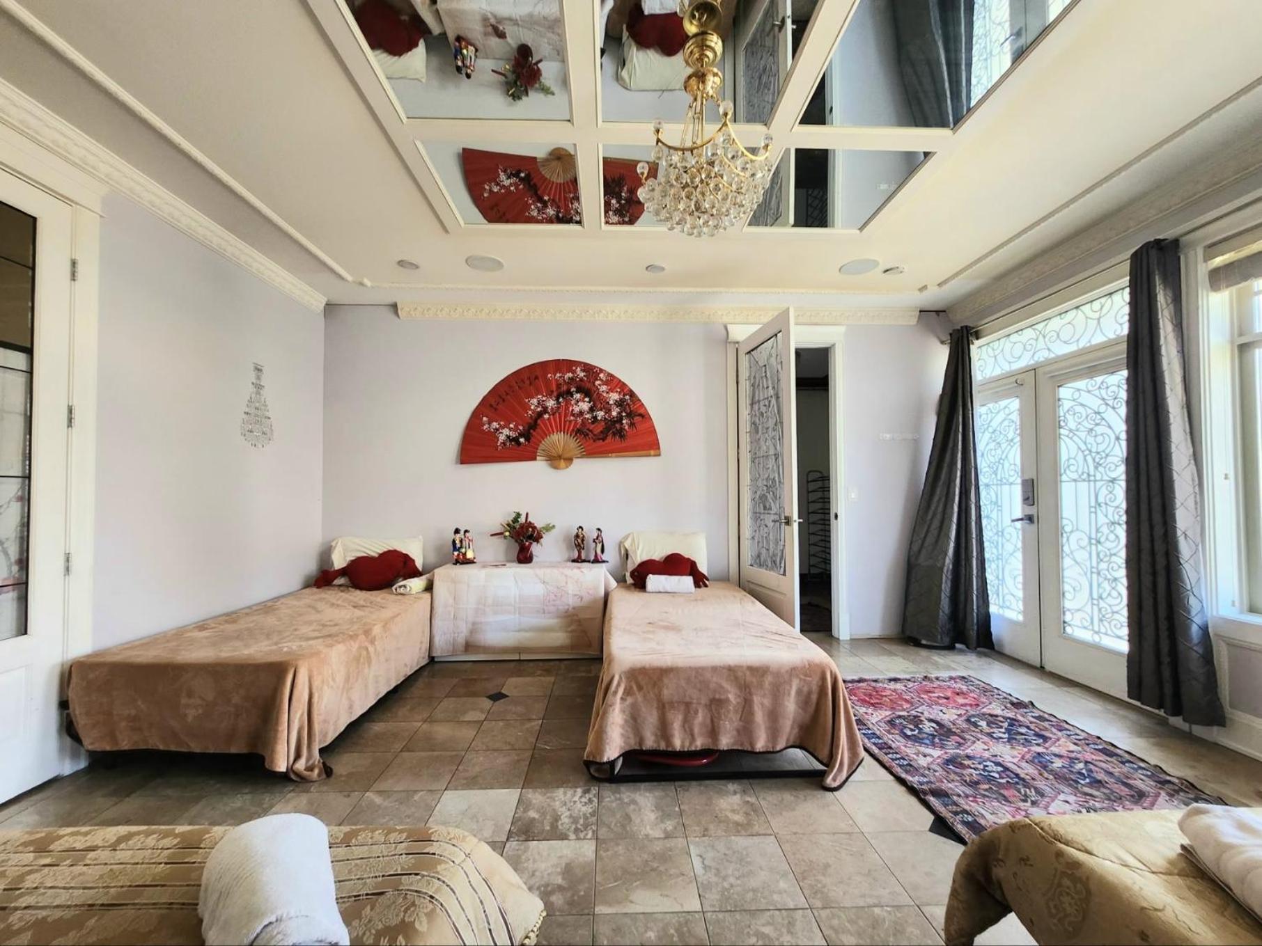 סארי Empress Palace Hotel מראה חיצוני תמונה