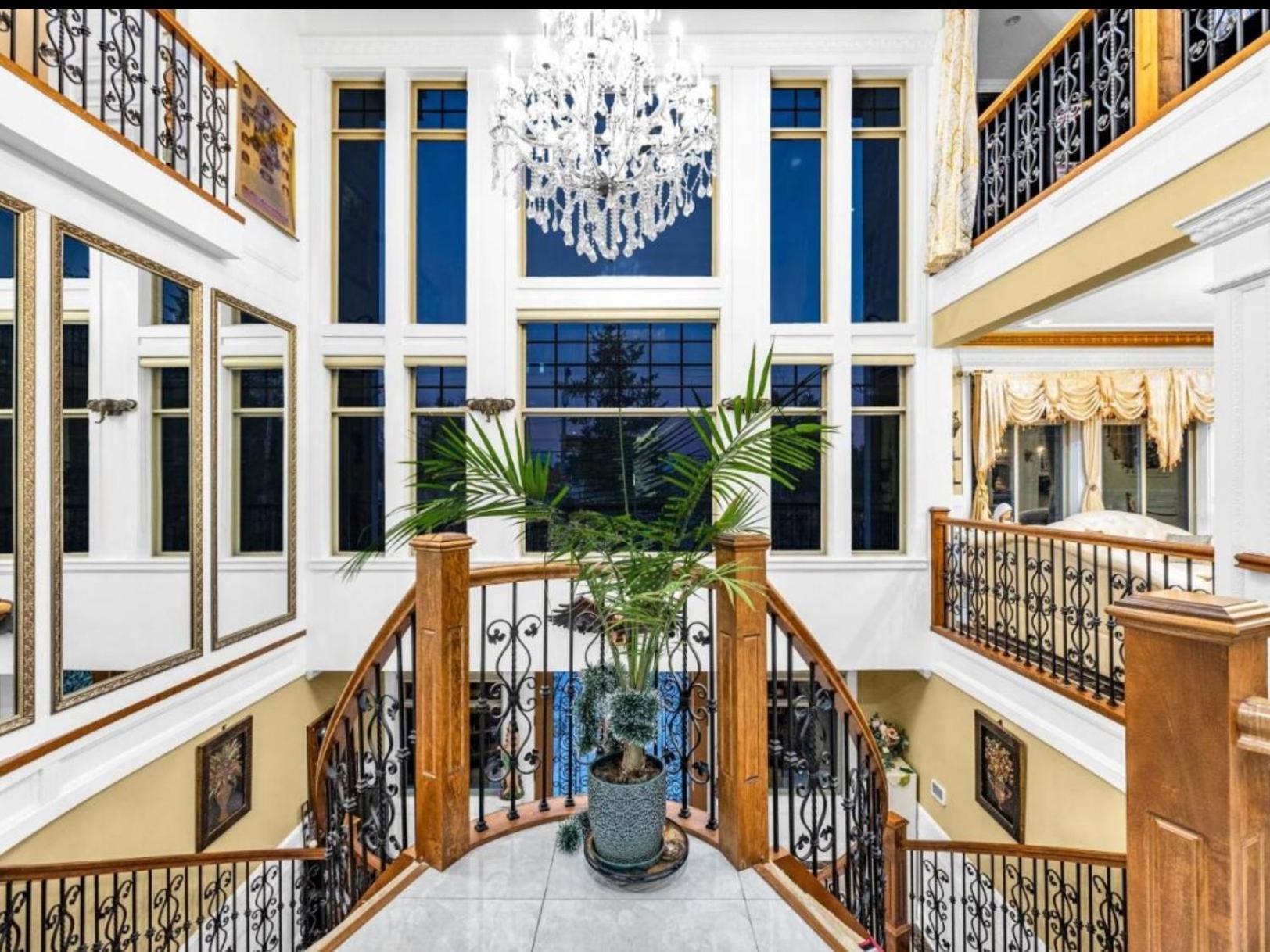 סארי Empress Palace Hotel מראה חיצוני תמונה